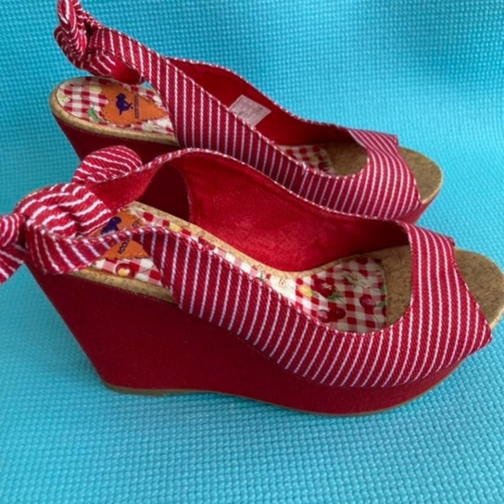 Red striped wedges espadrilles size 9